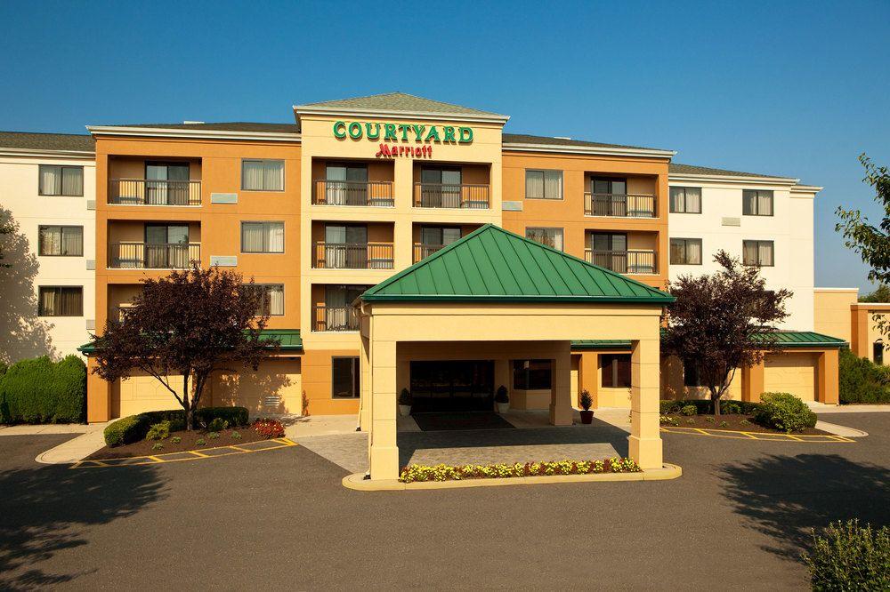 Courtyard By Marriot Cranbury South Brunswick Hotel Exterior photo