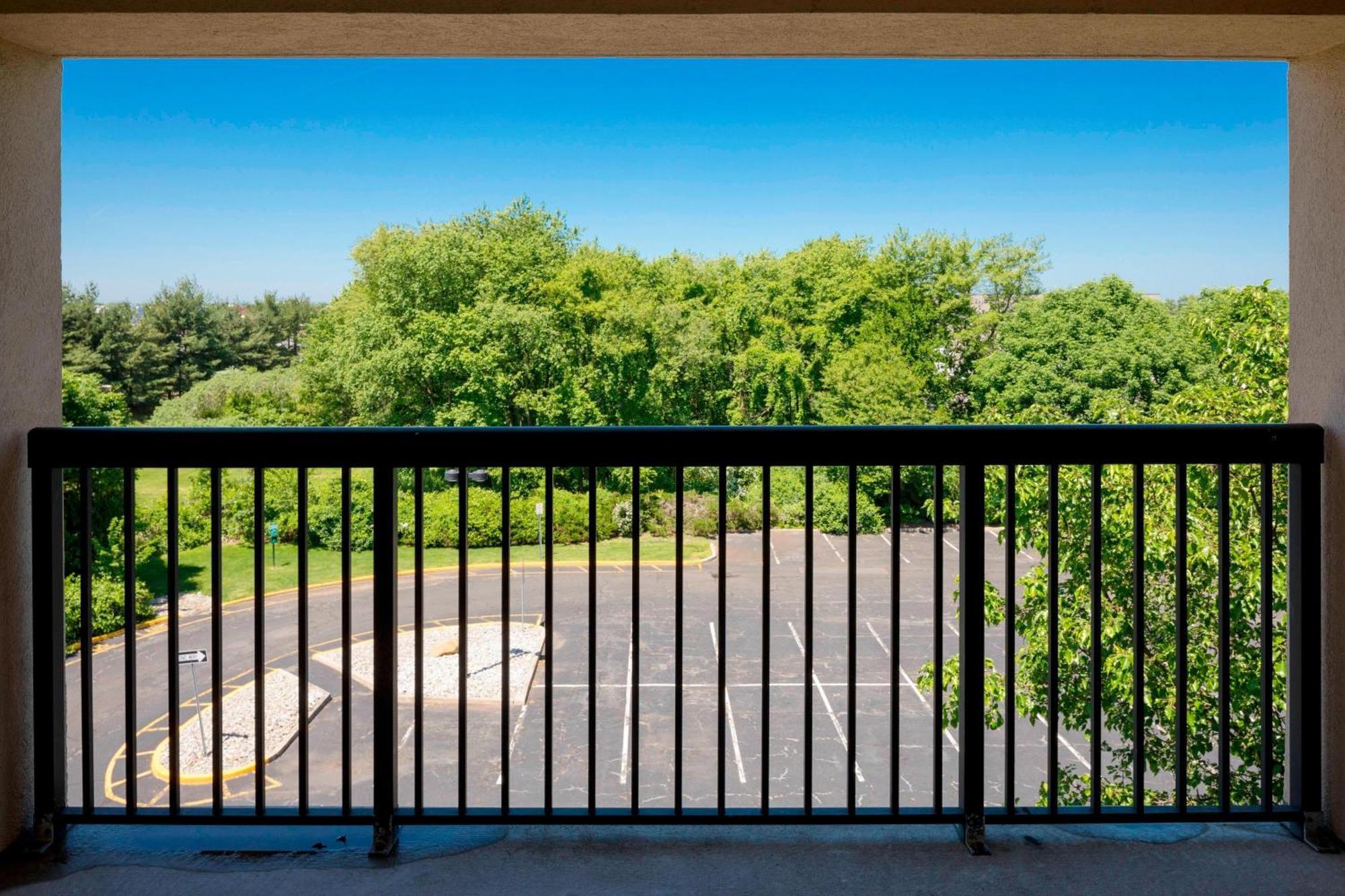 Courtyard By Marriot Cranbury South Brunswick Hotel Exterior photo
